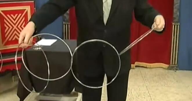 Sebastian Blickby - 5 & 6 Linking Rings Routines